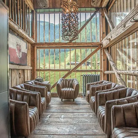 Tannhaeuser Mountain Chalet *